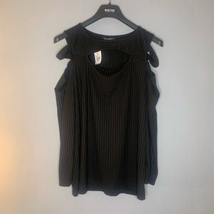 Ashley Stewart cut out top Sz 14/16 NWT
